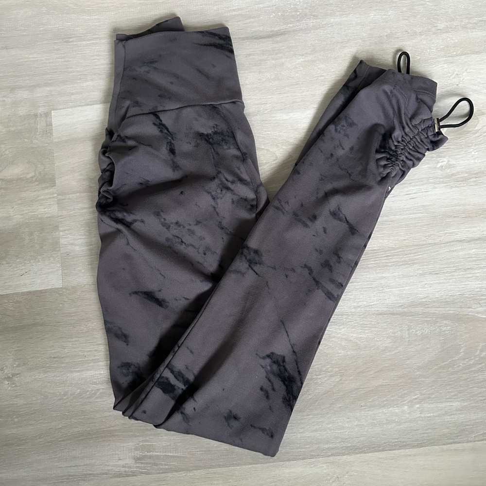 Bombshell Sportswear Leggings
